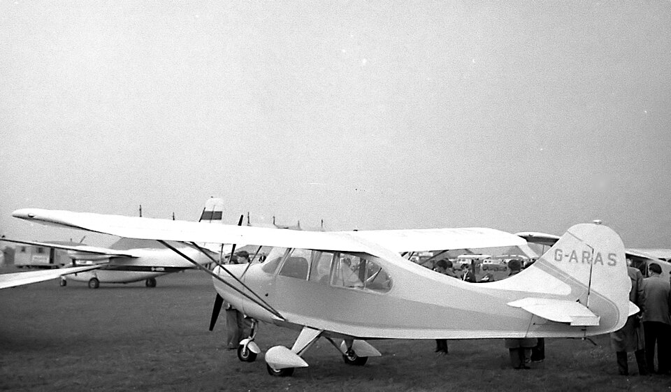 Aircraft registered G-ARAS
