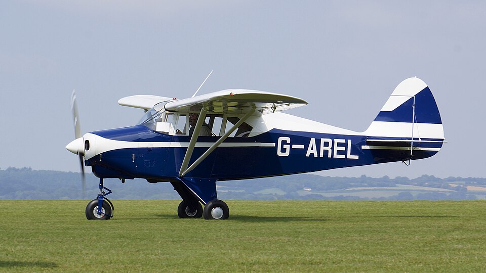 Aircraft registered G-AREL
