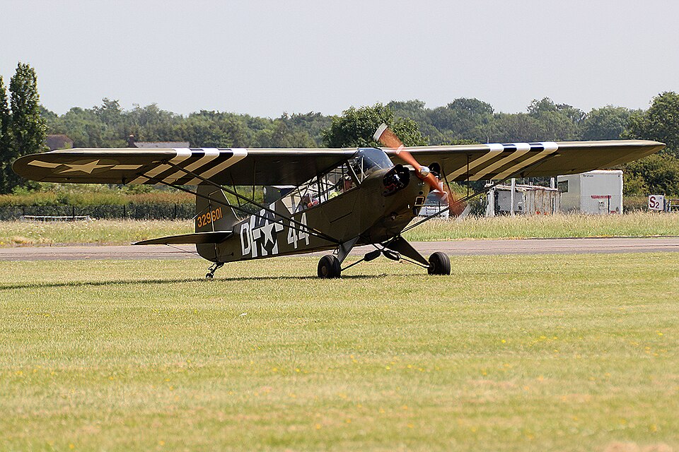 Aircraft registered G-AXHR