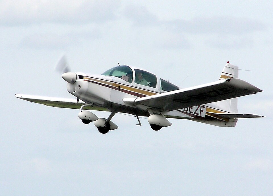 Aircraft registered G-BEZF