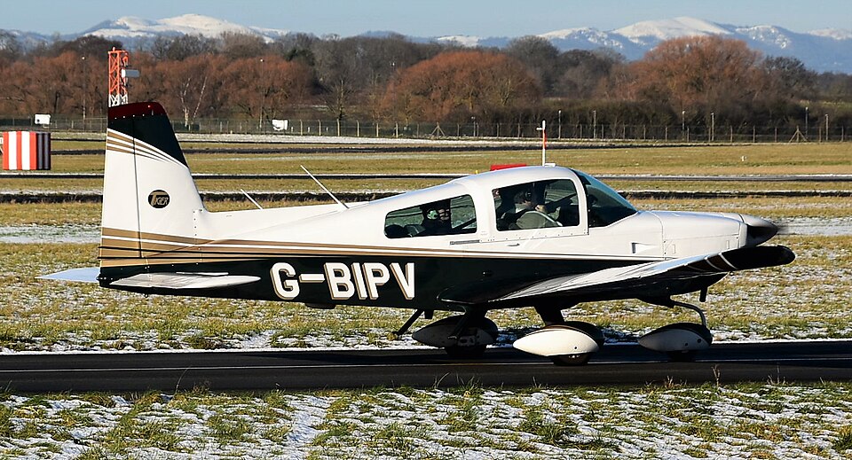 Aircraft registered G-BIPV