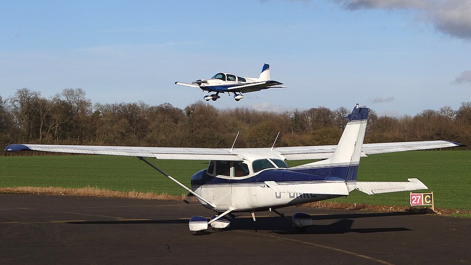 Aircraft registered G-BNKE