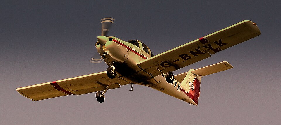 Aircraft registered G-BNYK