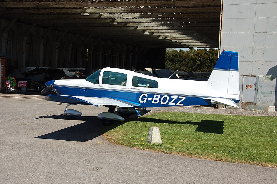 Aircraft registered G-BOZZ