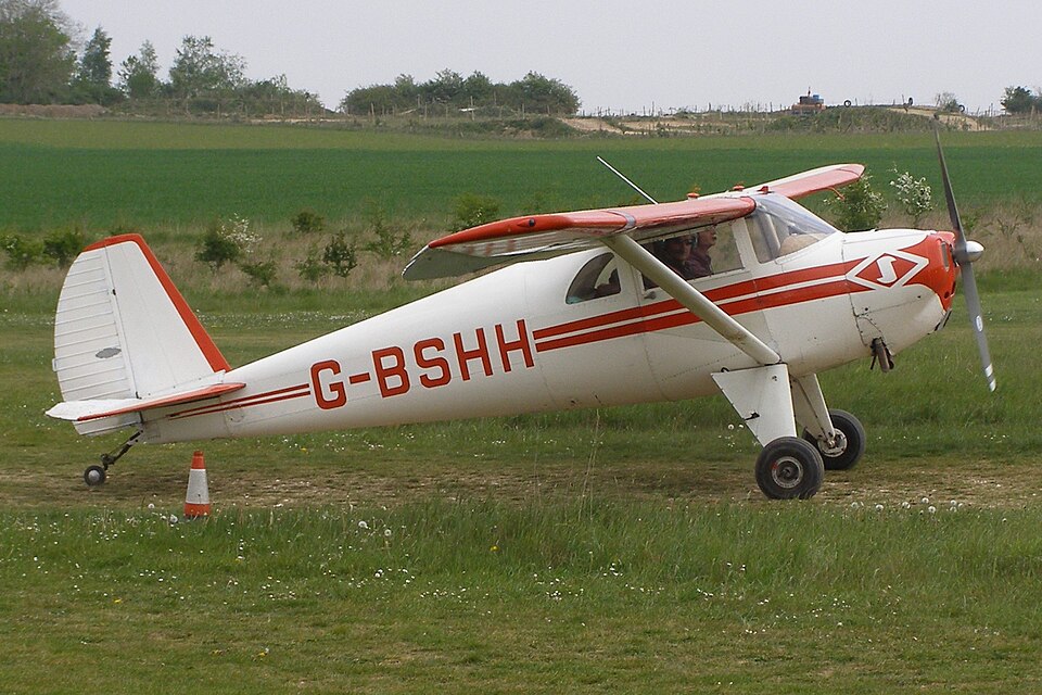 Aircraft registered G-BSHH