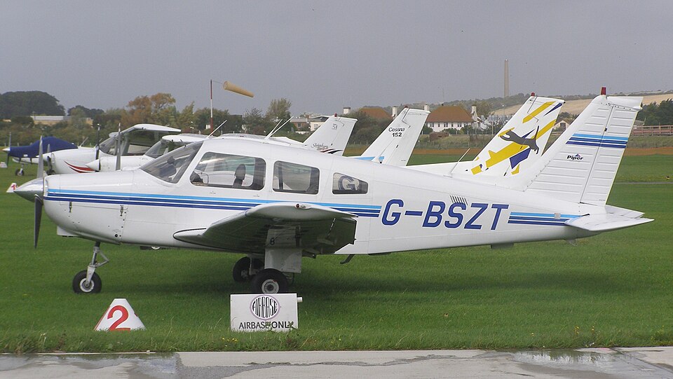 Aircraft registered G-BSZT