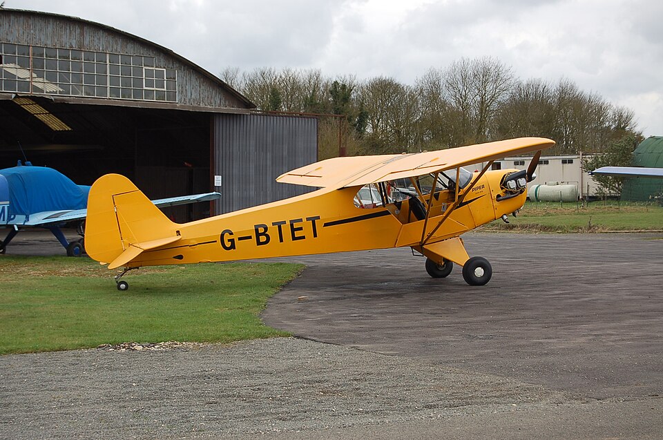 Aircraft registered G-BTET
