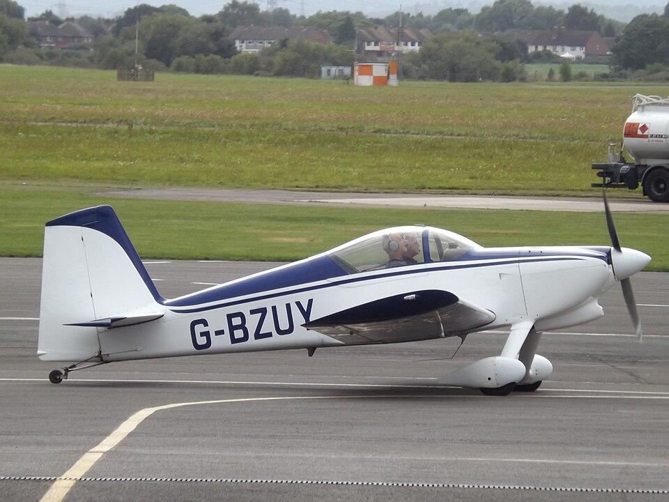 Aircraft registered G-BZUY