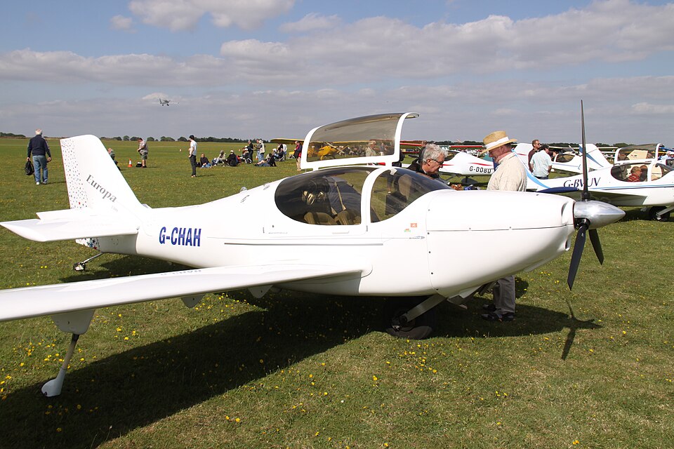 Aircraft registered G-CHAH