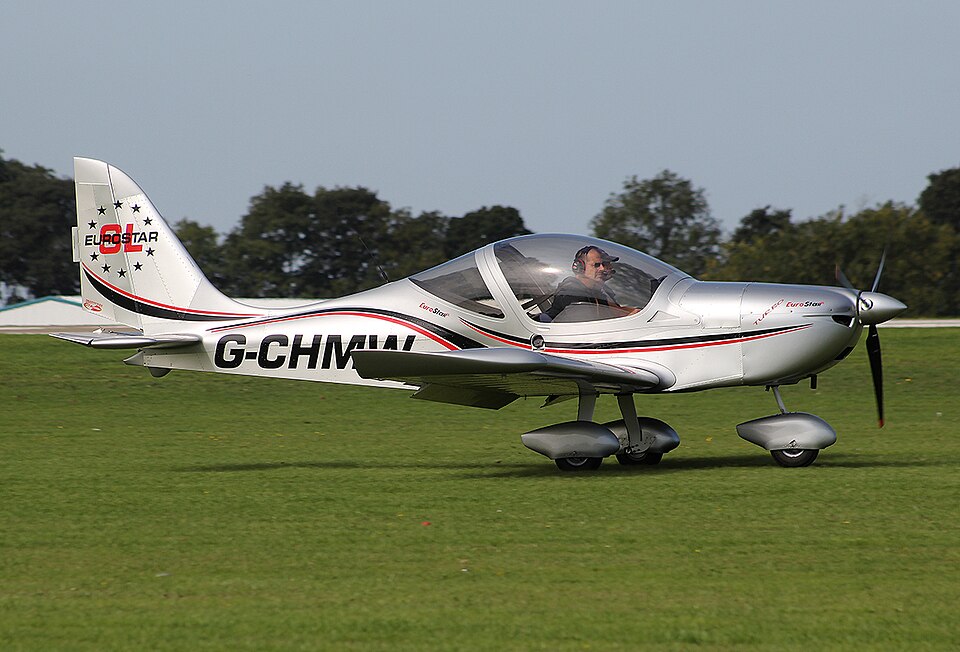 Aircraft registered G-CHMW