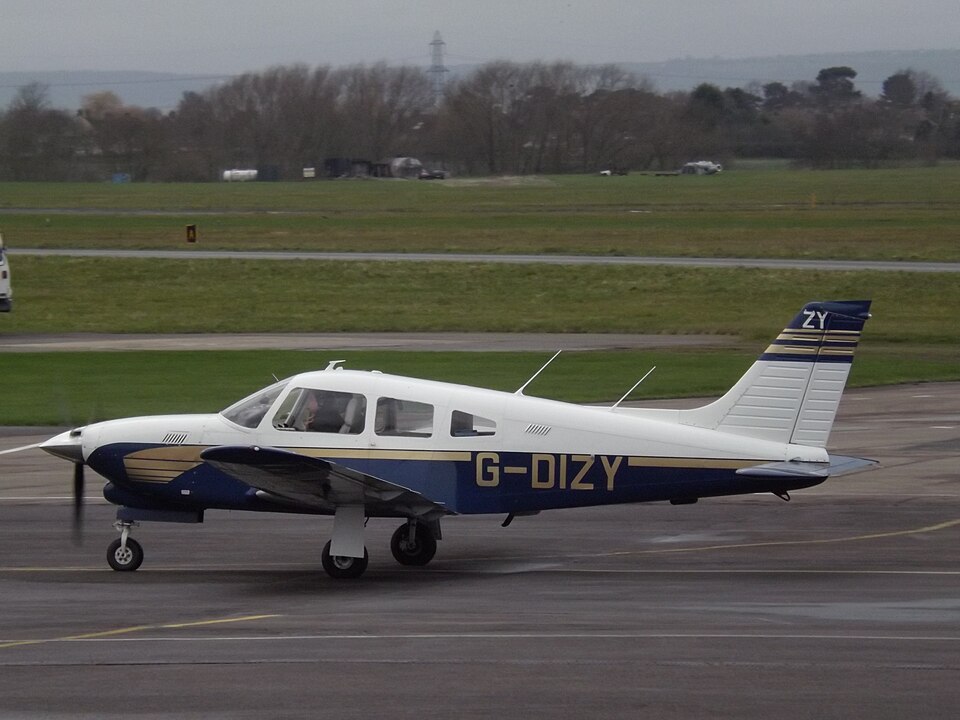 Aircraft registered G-DIZY