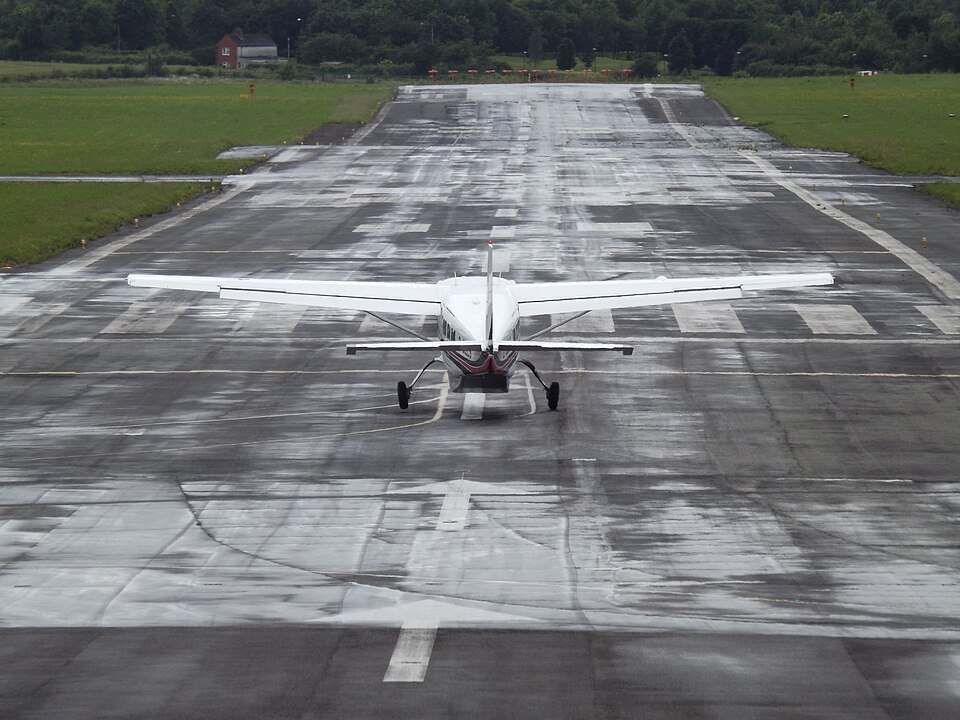 Aircraft registered G-EELS