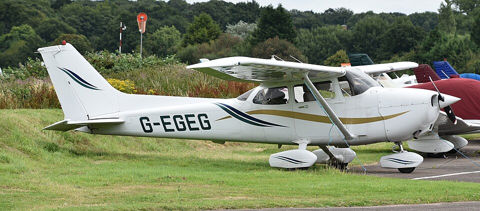 Aircraft registered G-EGEG