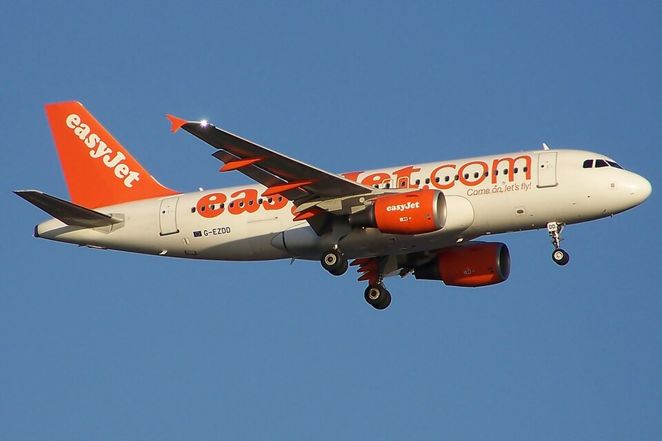 Aircraft registered G-EZDD