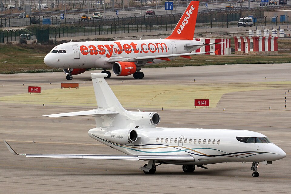 Aircraft registered G-EZFJ