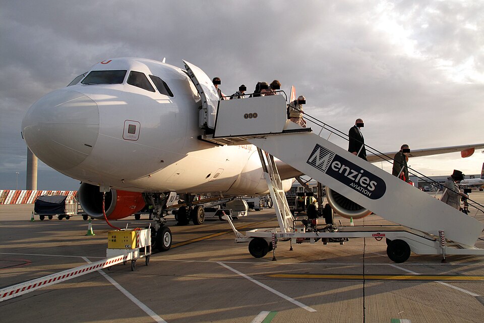 Aircraft registered G-EZIU