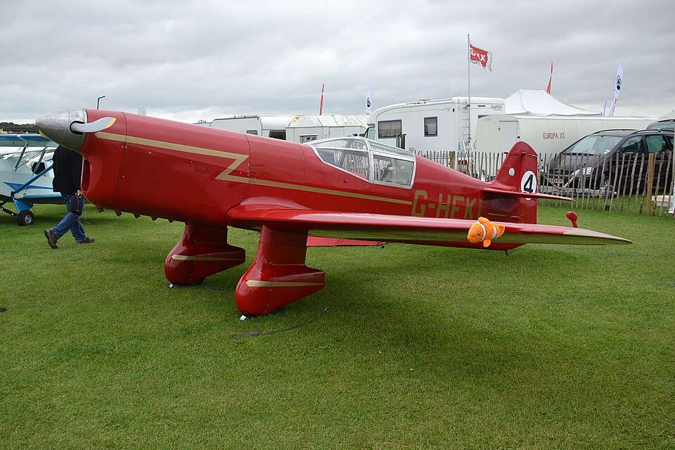 Aircraft registered G-HEKL