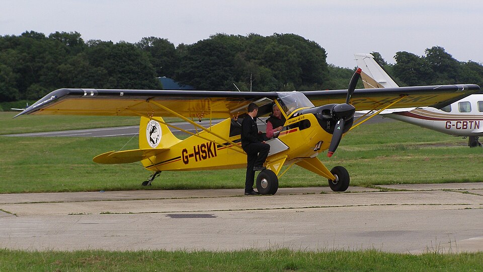 Aircraft registered G-HSKI