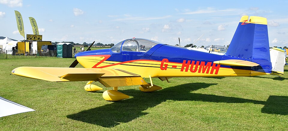 Aircraft registered G-HUMH