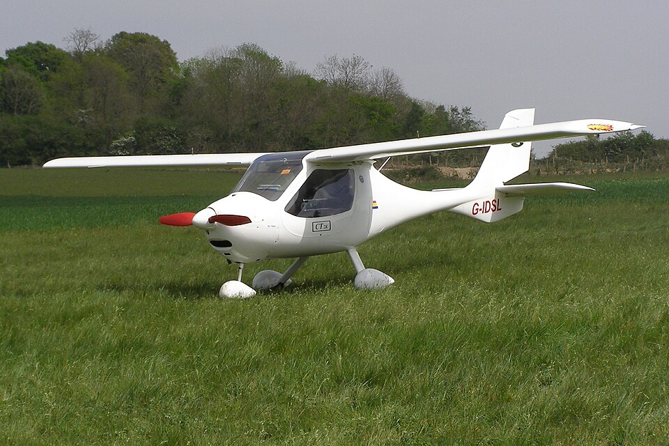 Aircraft registered G-IDSL