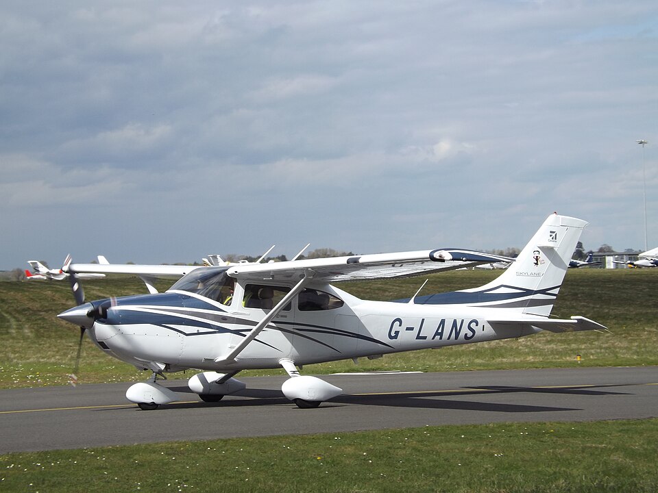 Aircraft registered G-LANS