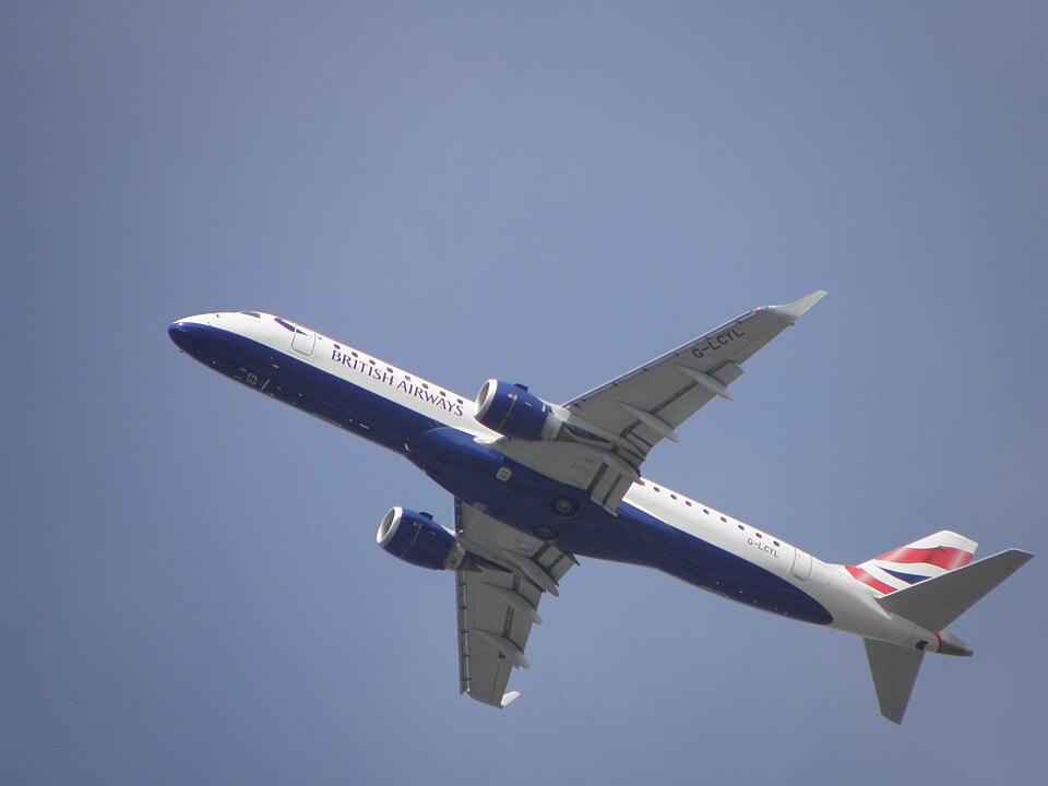 Aircraft registered G-LCYL