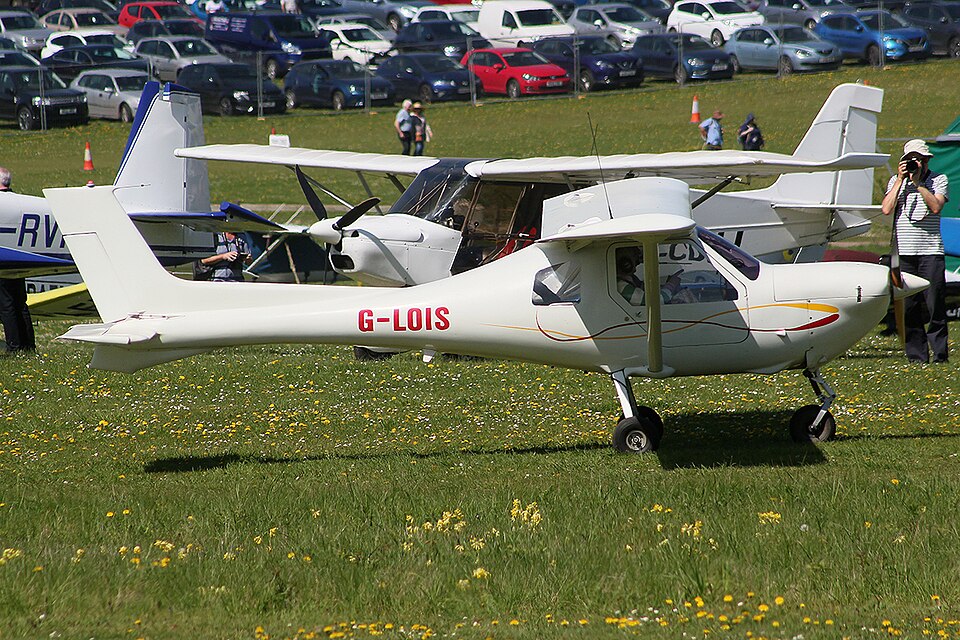 Aircraft registered G-LOIS