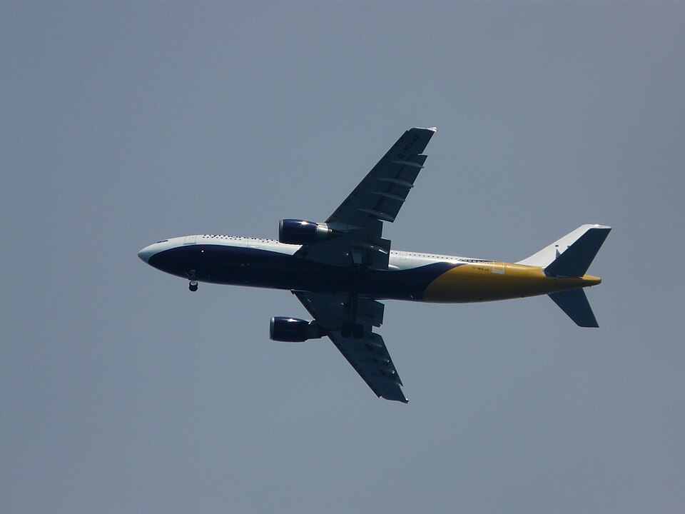 Aircraft registered G-MAJS