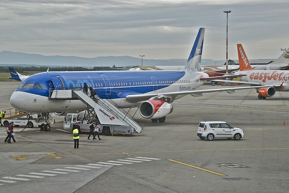 Aircraft registered G-MEDG