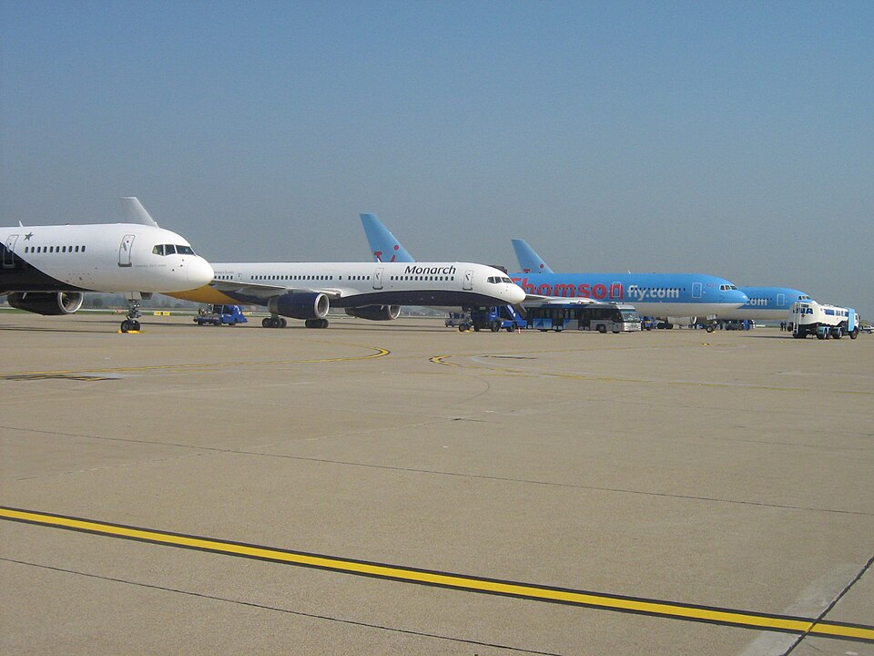 Aircraft registered G-MONC