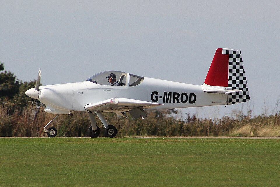 Aircraft registered G-MROD
