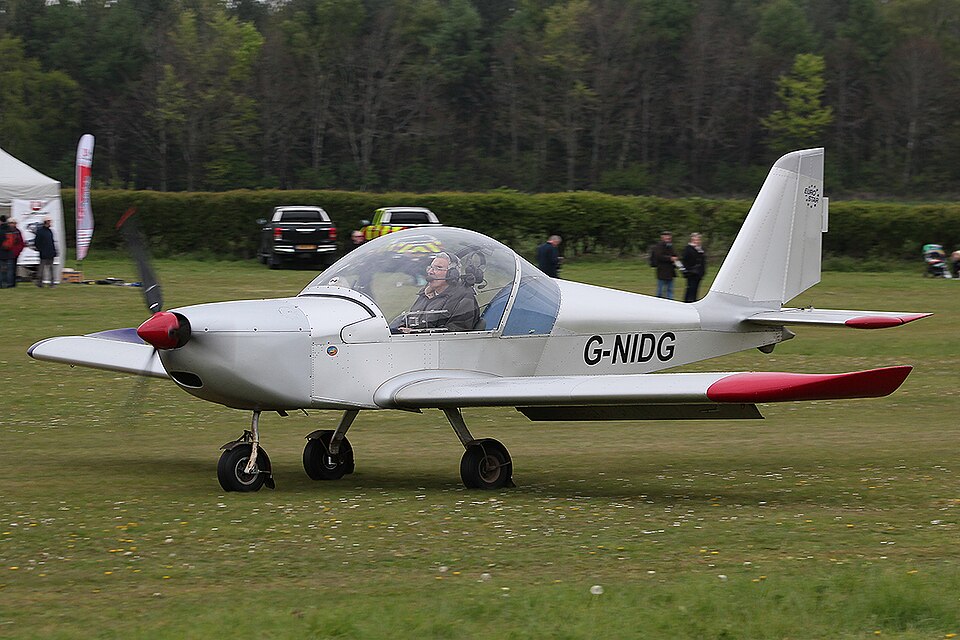 Aircraft registered G-NIDG