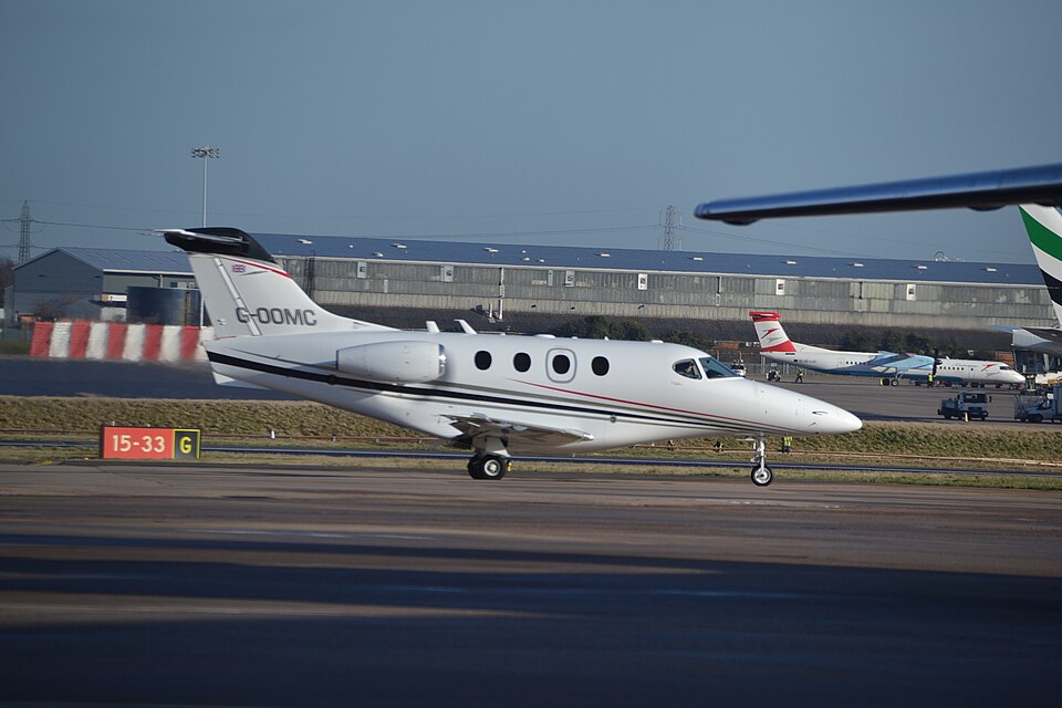 Aircraft registered G-OOMC