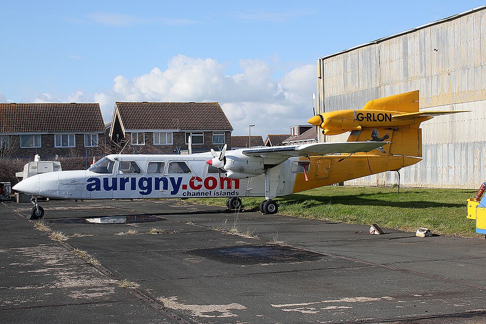 Aircraft registered G-RLON