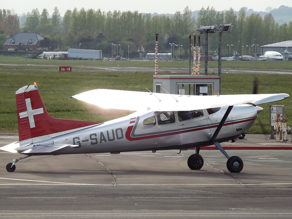 Aircraft registered G-SAUO