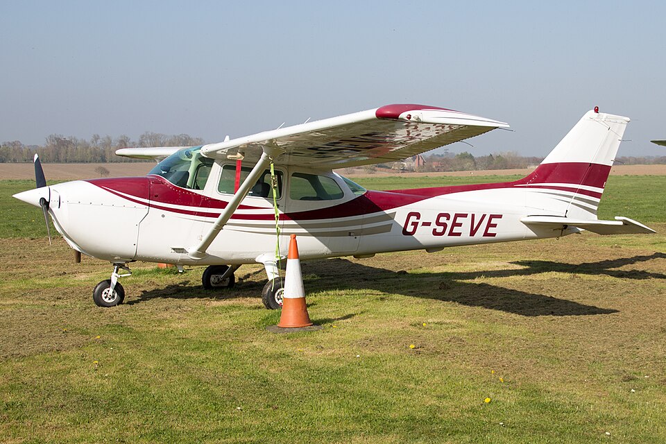 Aircraft registered G-SEVE