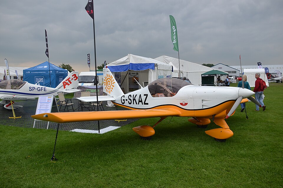 Aircraft registered G-SKAZ