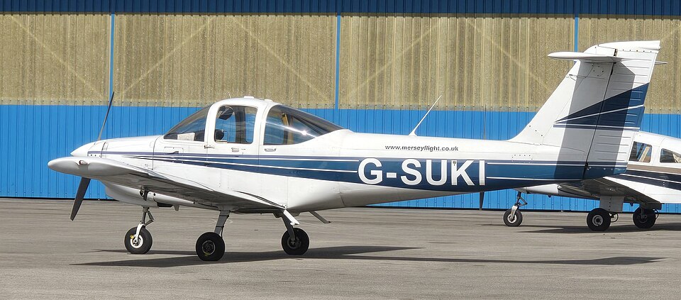 Aircraft registered G-SUKI