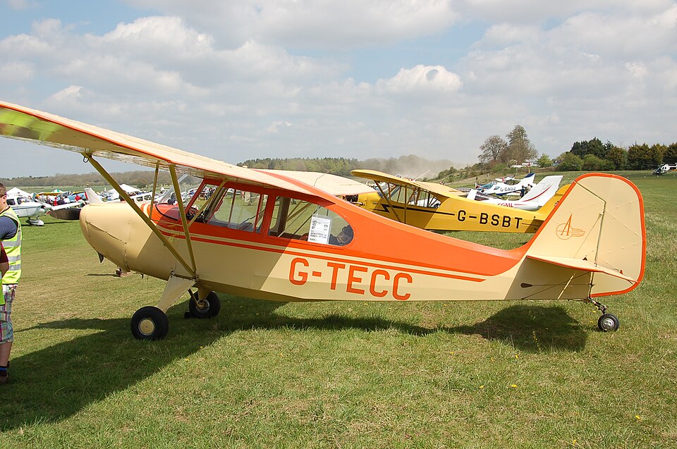 Aircraft registered G-TECC