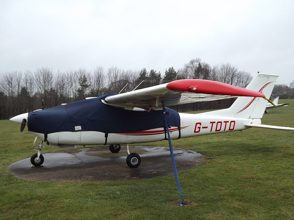 Aircraft registered G-TOTO