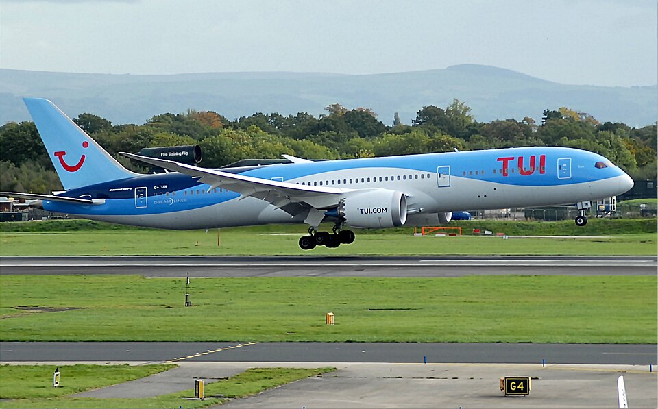 Aircraft registered G-TUIM
