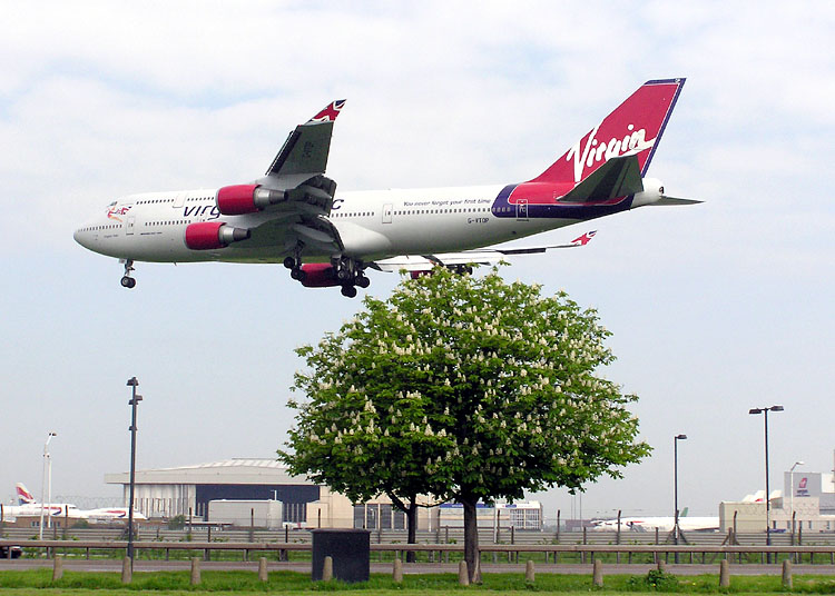 Aircraft registered G-VTOP