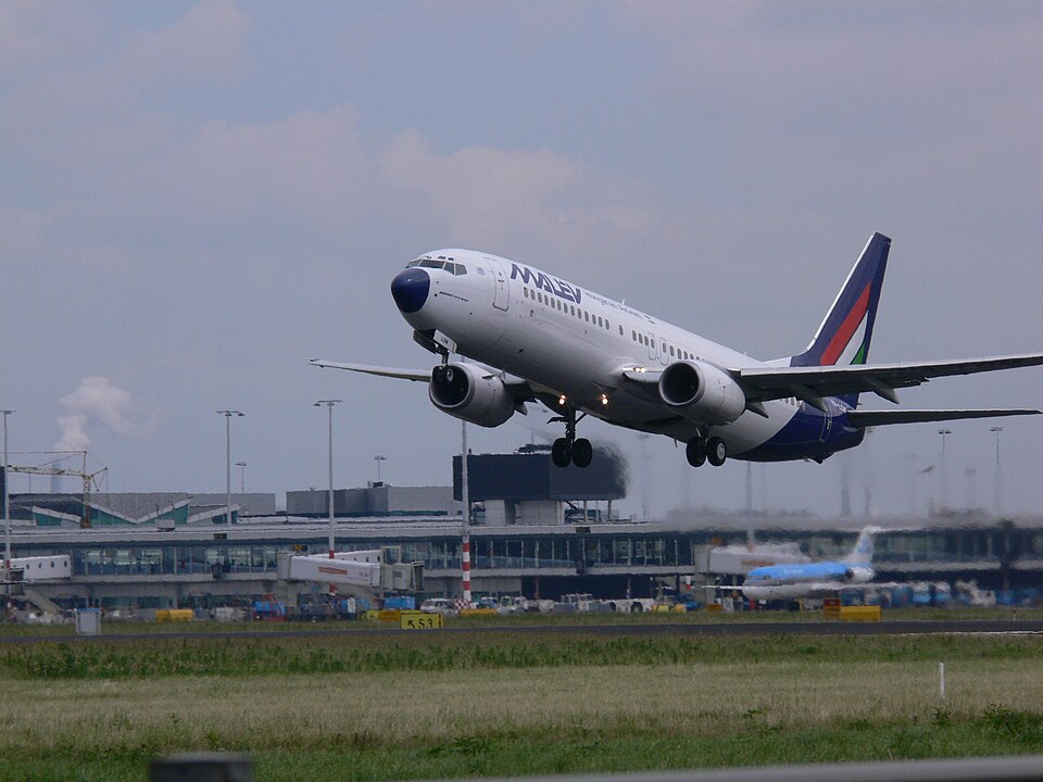 Aircraft registered HA-LOM