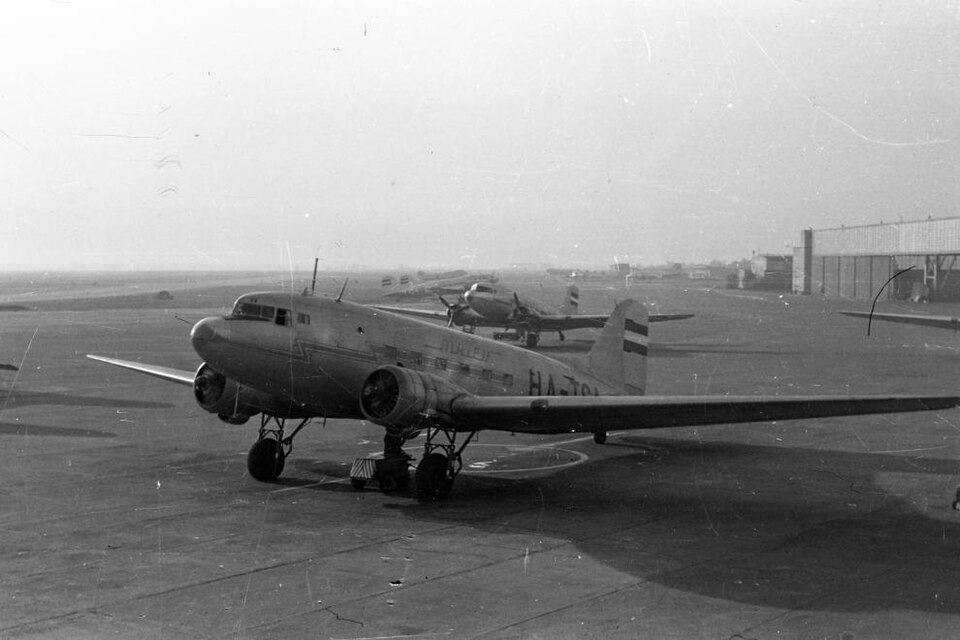 Aircraft registered HA-TSA