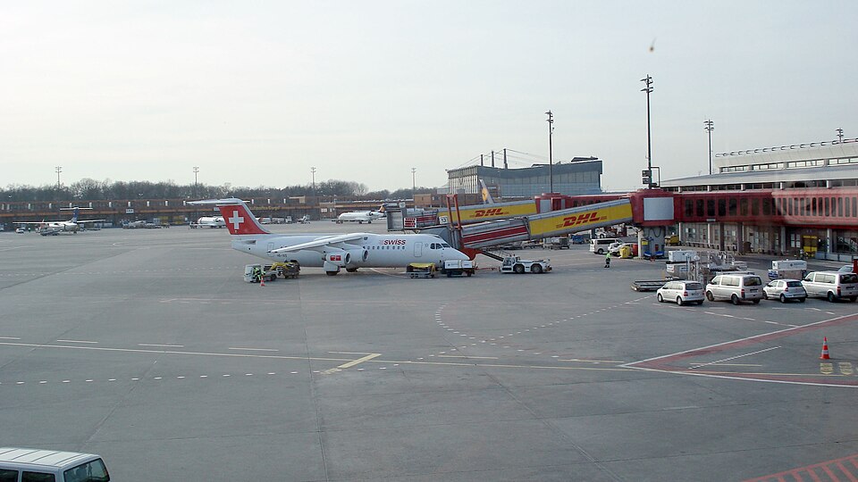 Aircraft registered HB-IXS