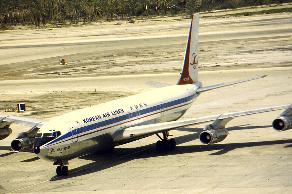 Aircraft registered HL7406