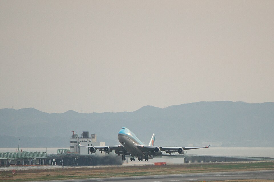 Aircraft registered HL7412