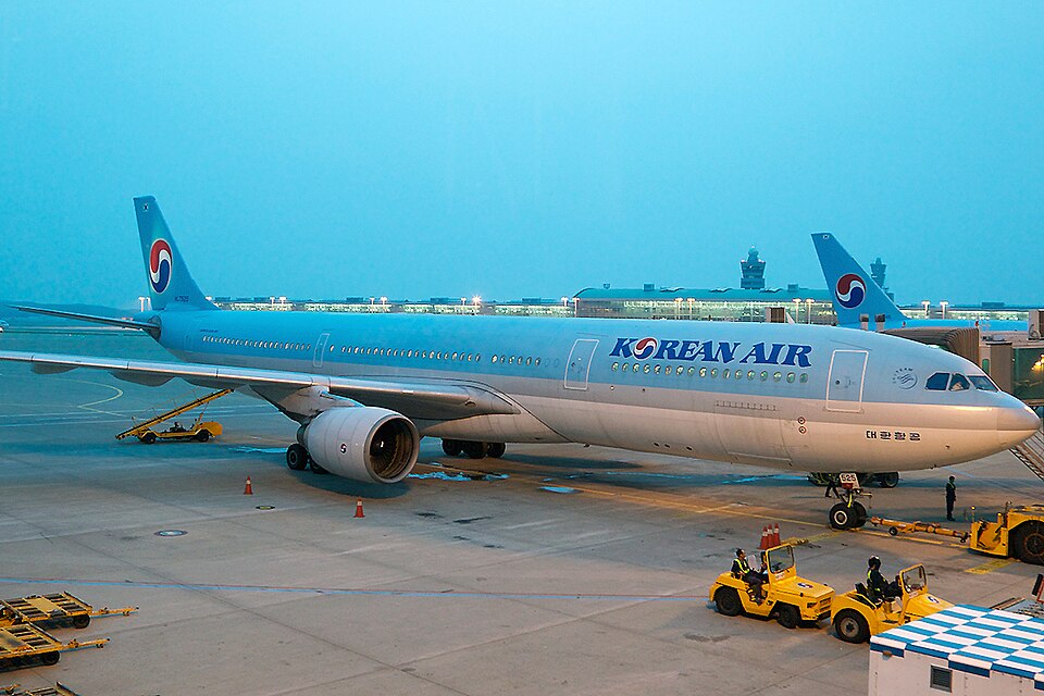 Aircraft registered HL7525