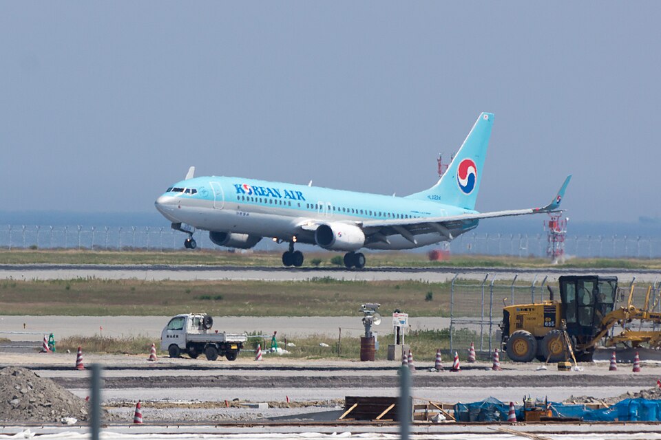 Aircraft registered HL8224