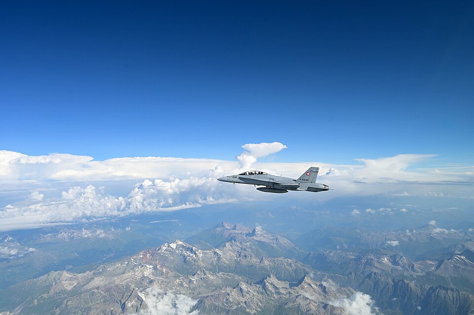 Aircraft registered J-5236
